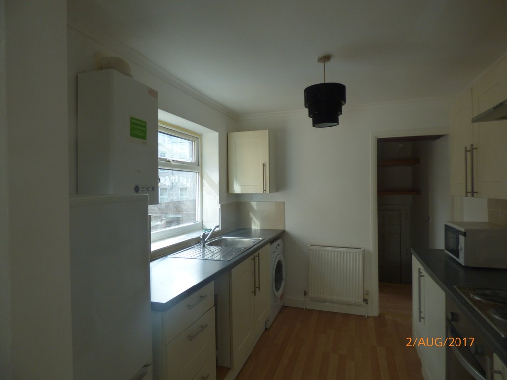 3 bed flat to rent in Ellesmere Road, Benwell - Property Image 1