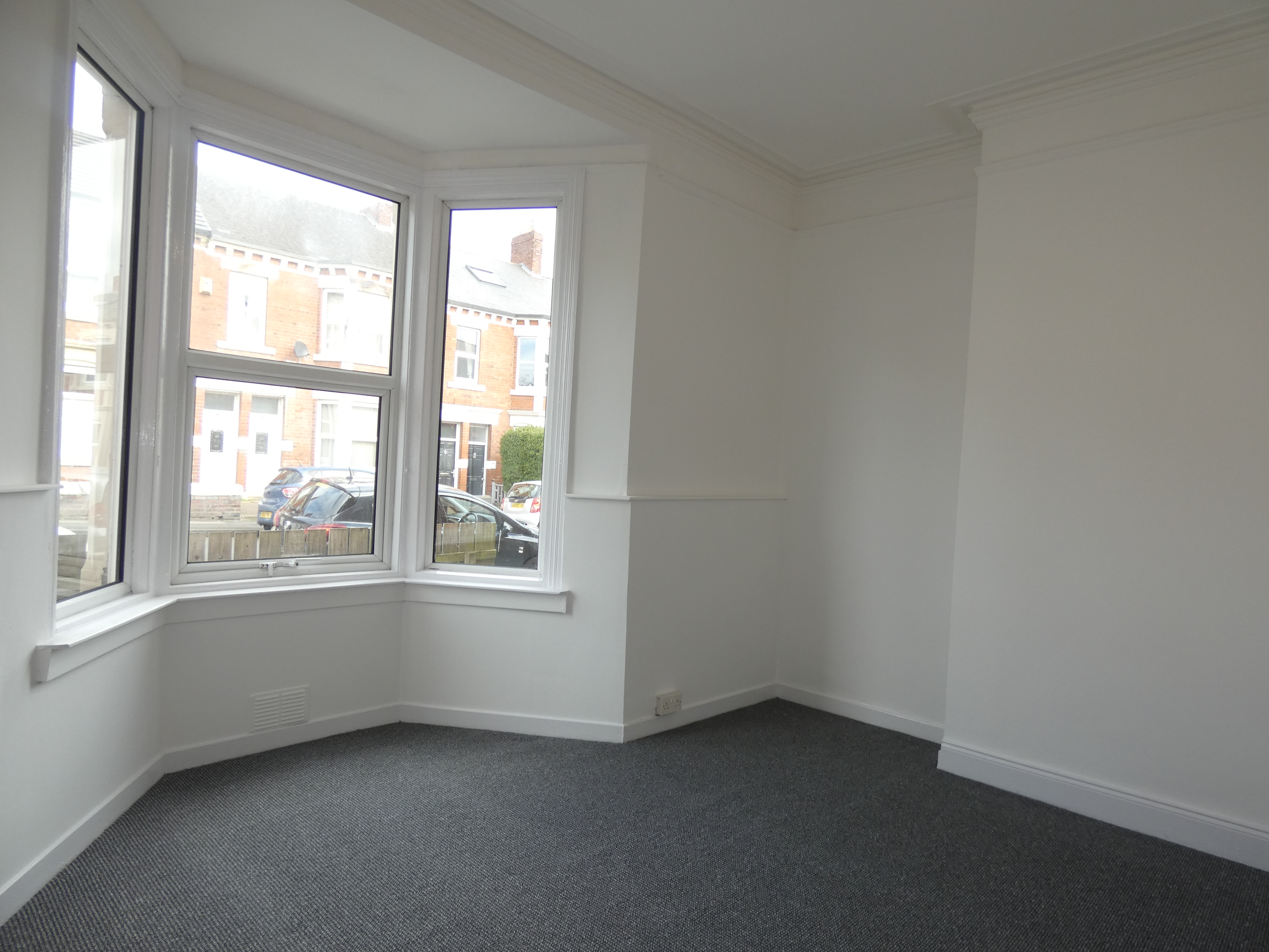 2 bed flat to rent in Trewhitt Road, Newcastle upon tyne  - Property Image 1