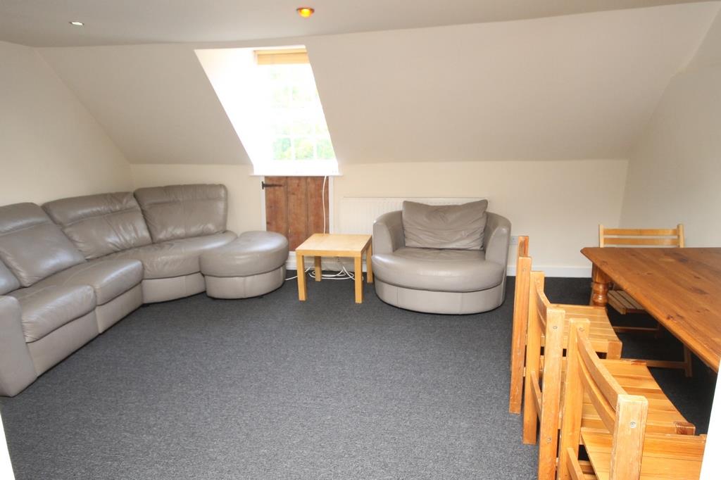 4 bed flat to rent in Dowry Square, Bristol 1