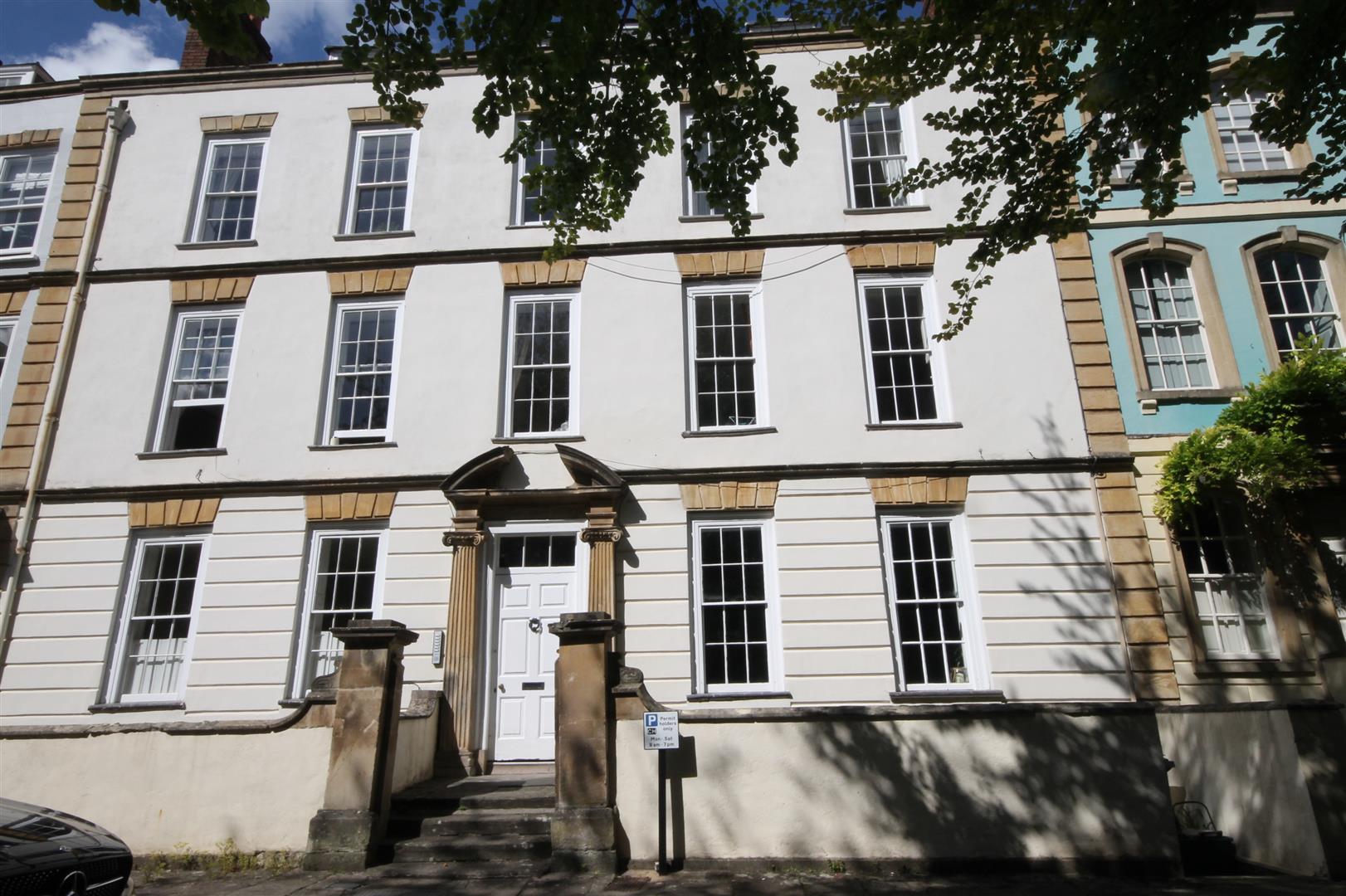 4 bed flat to rent in Dowry Square, Bristol 0
