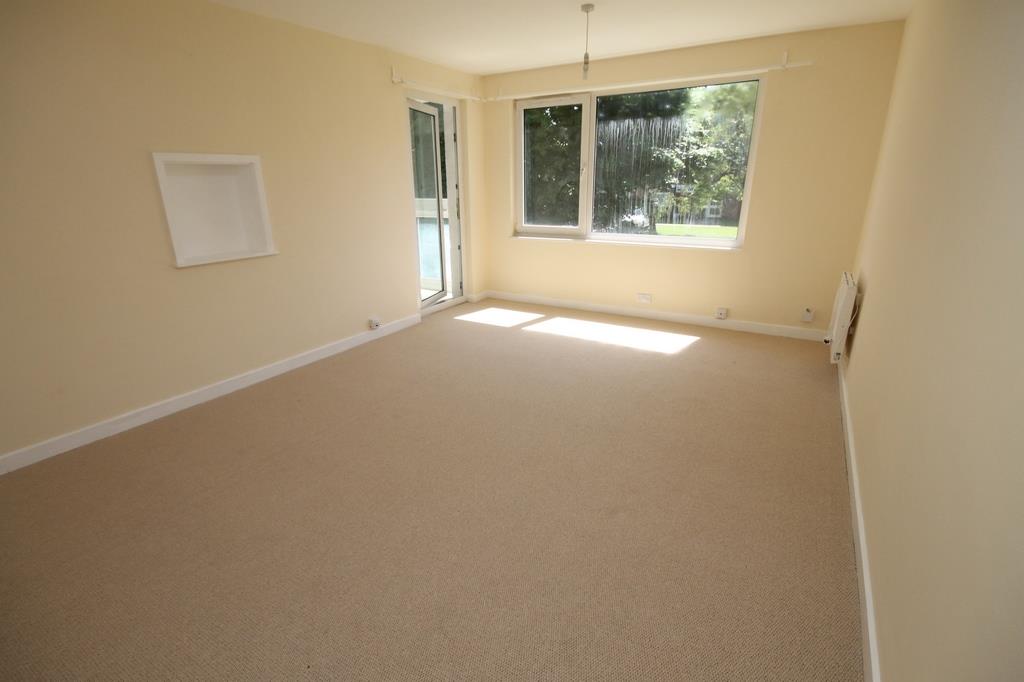 2 bed apartment to rent in Marlborough Drive, Bristol  - Property Image 2