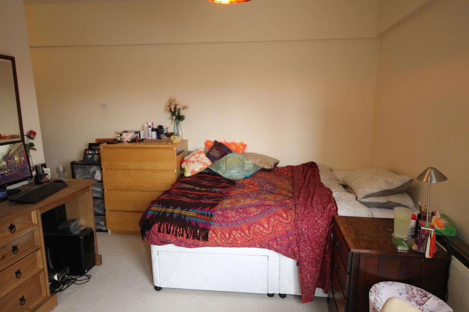 Studio flat to rent in Ferry Street, Bristol 4