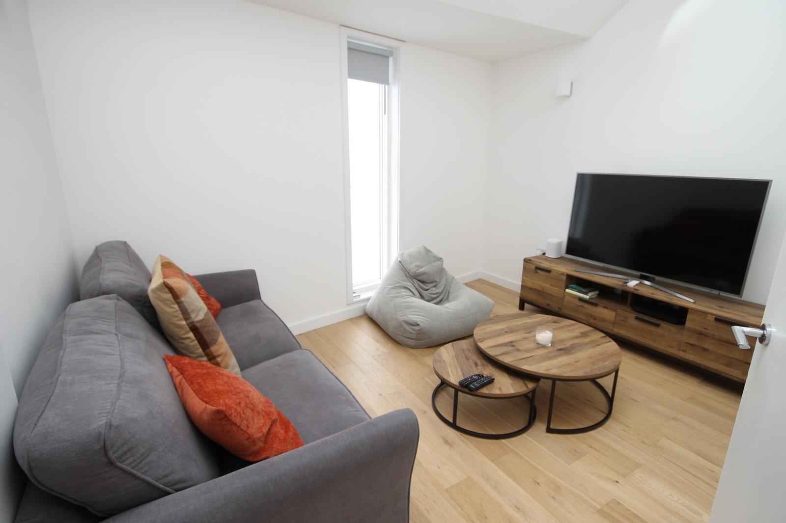 2 bed house to rent in Pembroke Avenue, Bristol  - Property Image 2