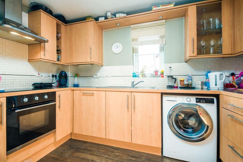 2 bed flat to rent in Shakespeare Avenue, Bristol 3