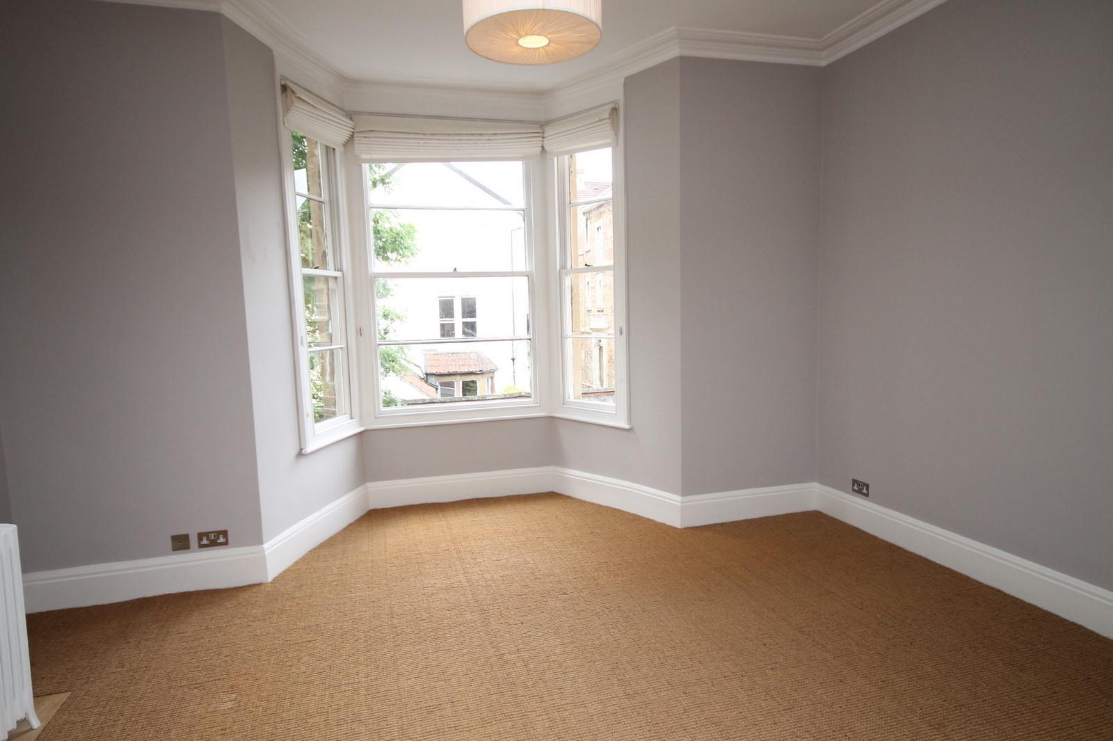 2 bed flat to rent in Miles Road, Bristol  - Property Image 2