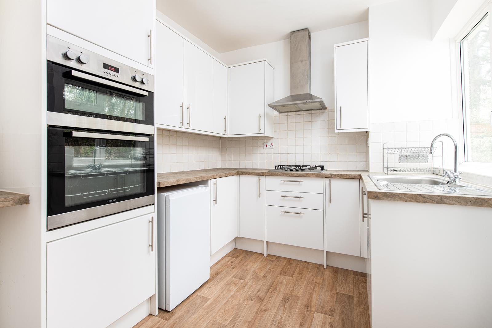 2 bed flat to rent in Hotwell Road, Bristol  - Property Image 2
