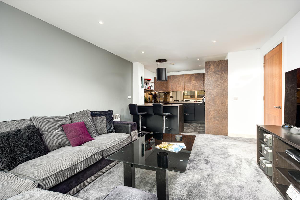 2 bed apartment for sale in Merchants Road, Bristol 5