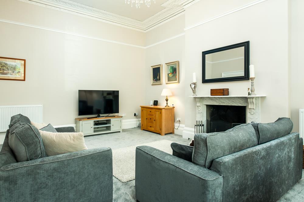 3 bed flat for sale in Apsley Road, Bristol 4