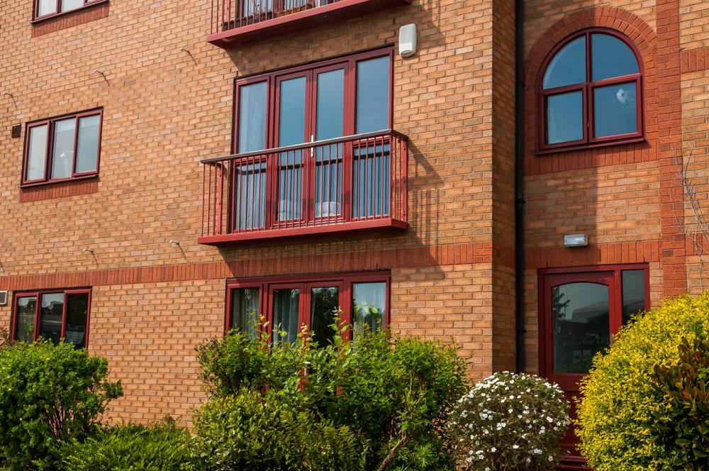 3 bed flat for sale in Cumberland Close, Bristol 2