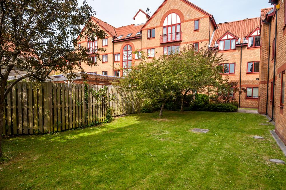 3 bed flat for sale in Portland Court, Cumberland Close, Bristol  - Property Image 15
