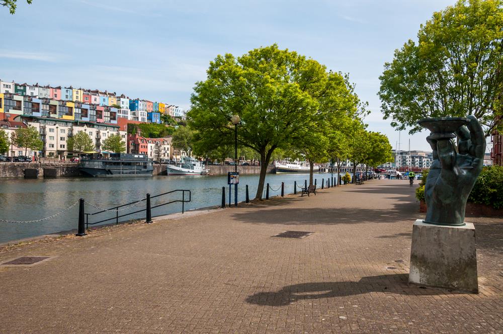 3 bed flat for sale in Cumberland Close, Bristol 18