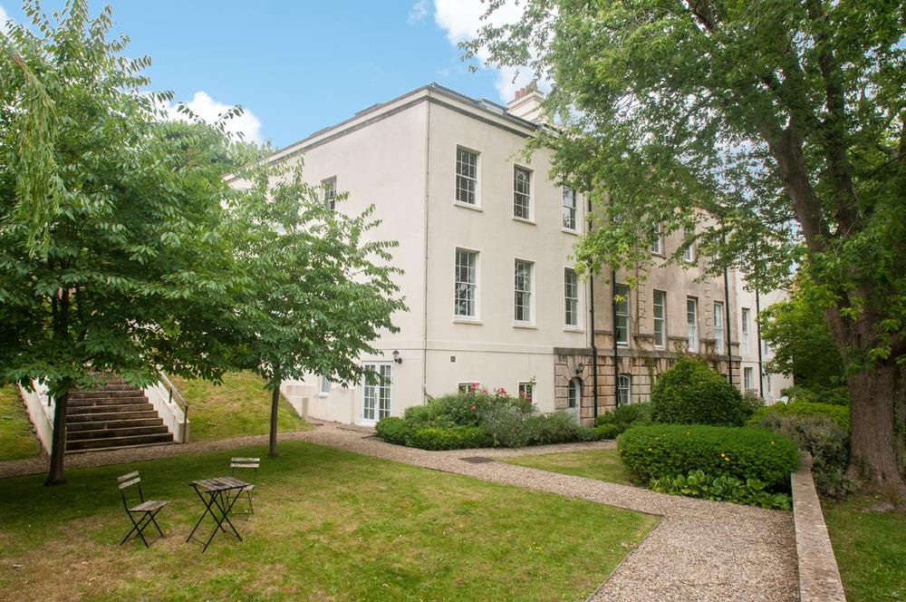 2 bed flat for sale in Cornwallis Grove, Bristol, BS8