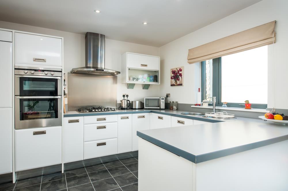 4 bed house for sale in Chapter Walk, Bristol  - Property Image 6