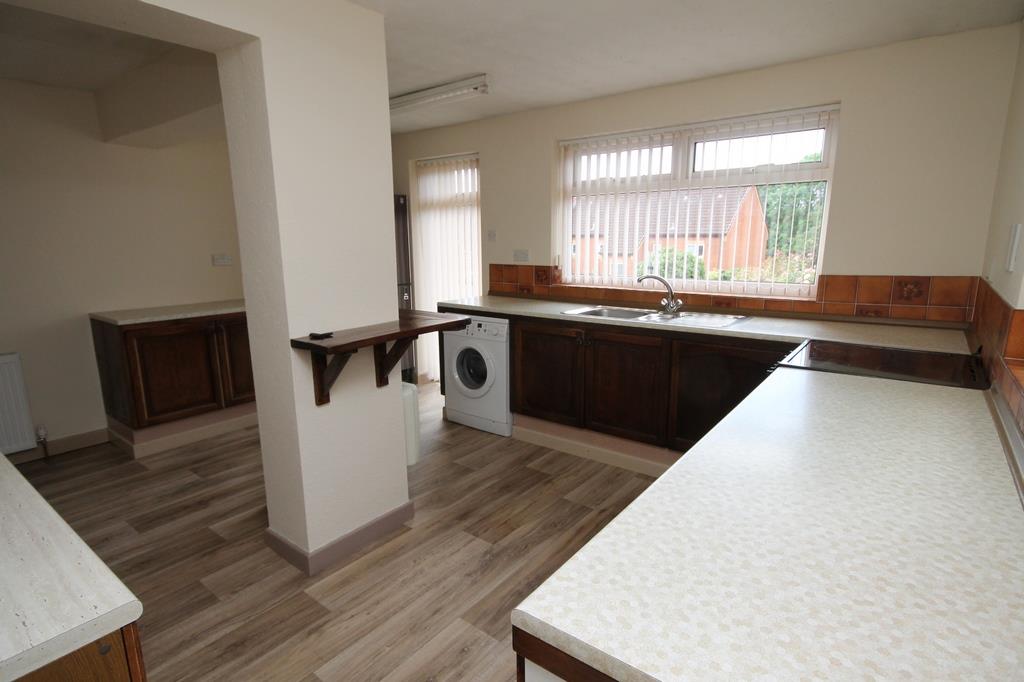 3 bed house to rent in Teewell Avenue, Bristol 8