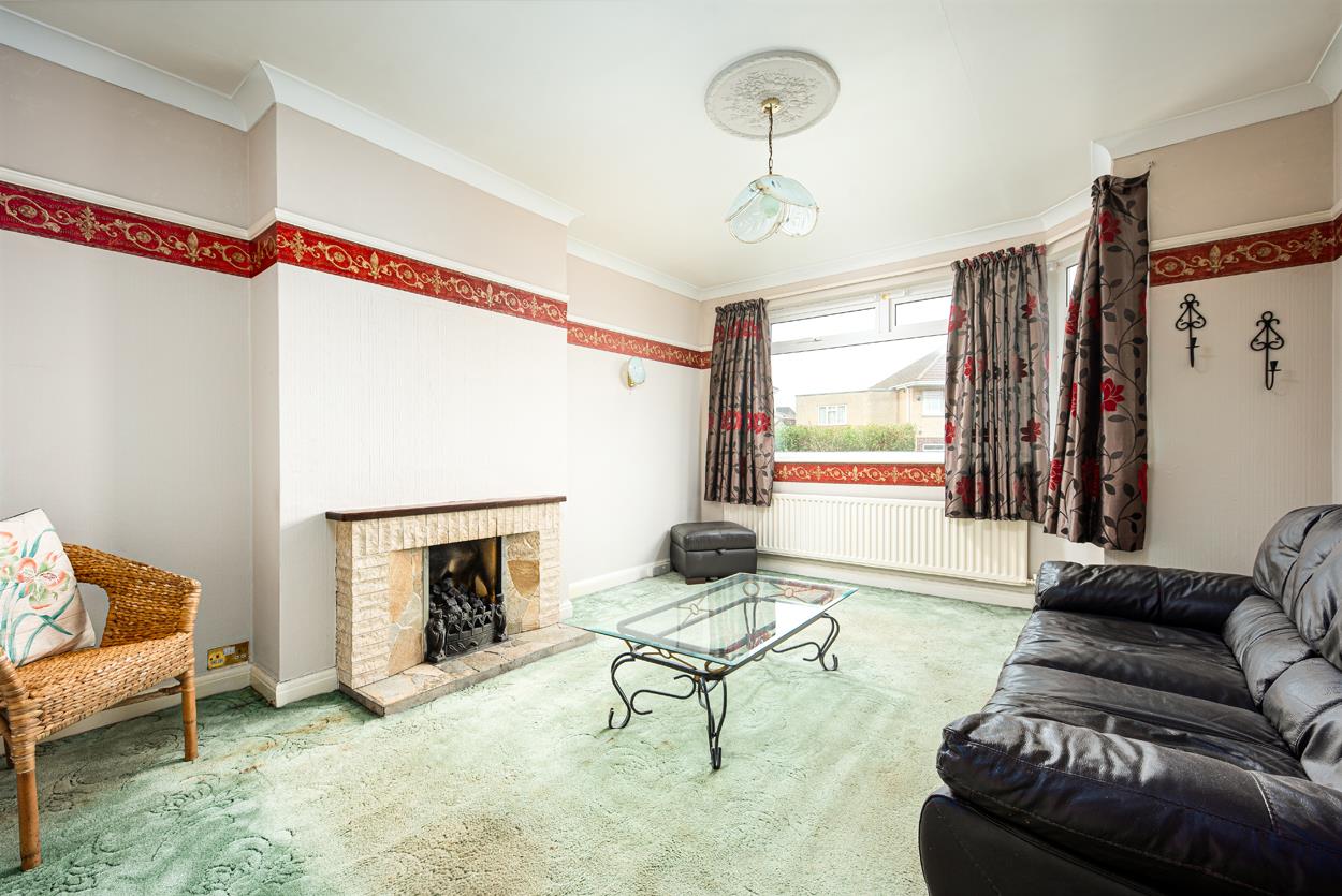 3 bed house for sale in Aldercombe Road, Bristol  - Property Image 2