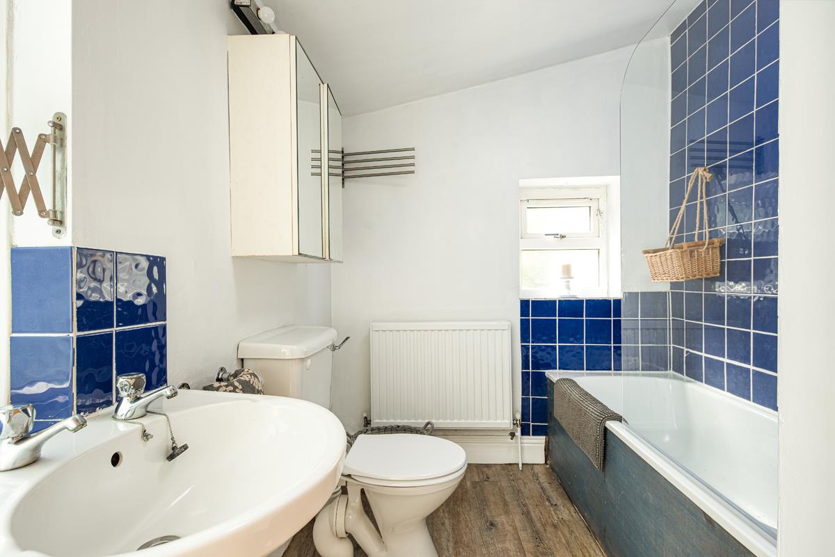 2 bed house for sale in High Street, Bristol 8