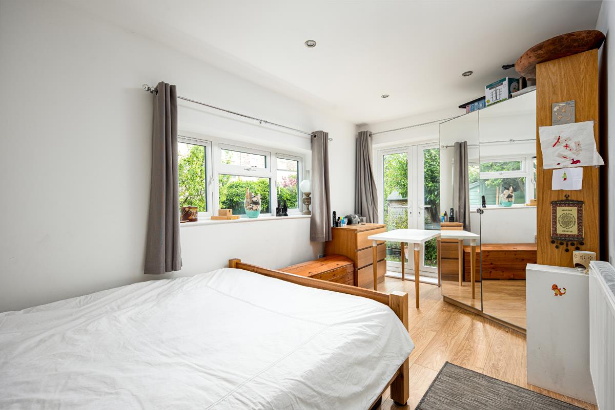 3 bed flat for sale in Blenheim Road, Bristol 6