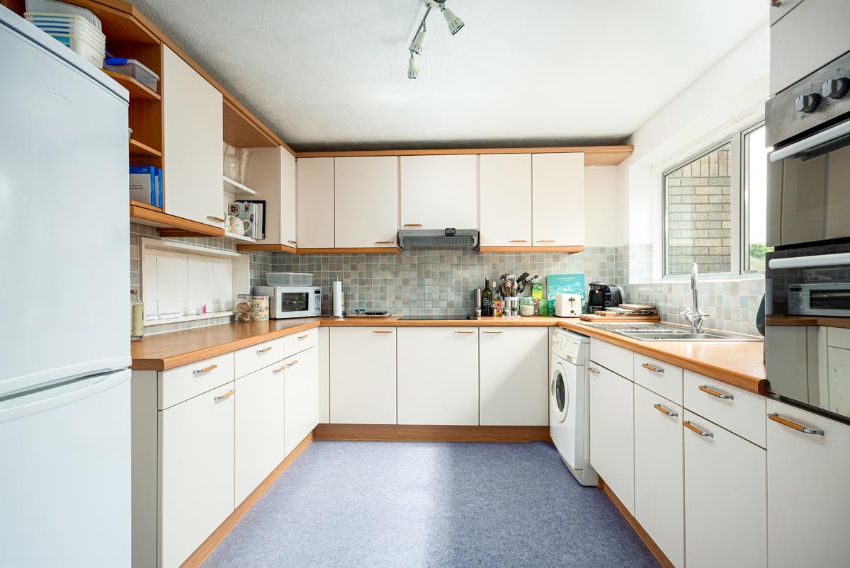2 bed apartment to rent in Ridgewood, Bristol  - Property Image 4