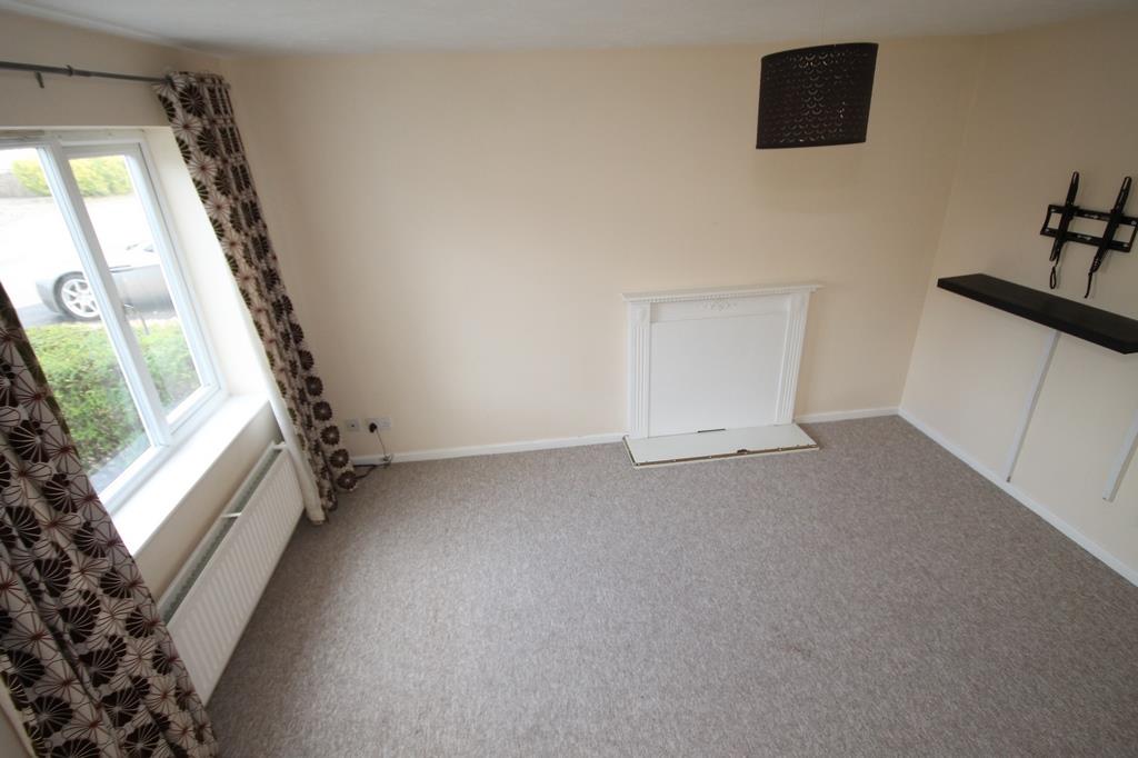 2 bed house to rent in Linden Drive, Bristol 2