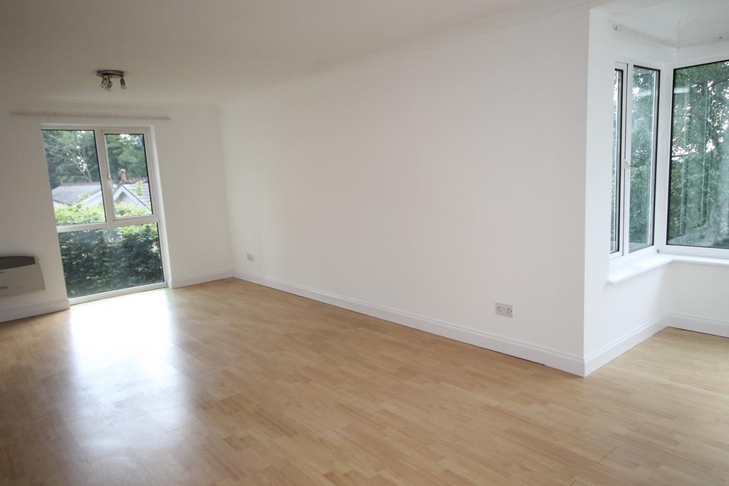 2 bed apartment to rent in Ison Hill Road, Bristol 7