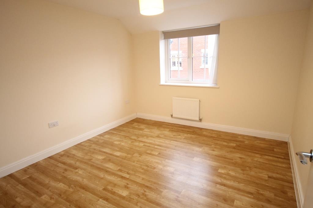 2 bed apartment to rent in Thornfield Road, Bristol 5