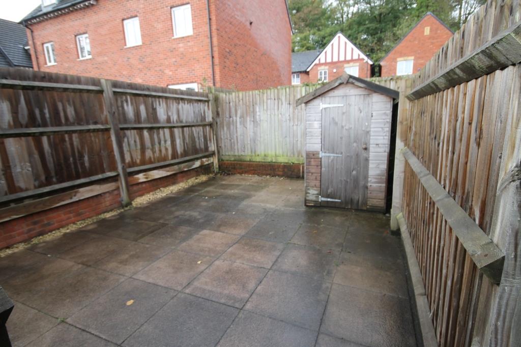 2 bed apartment to rent in Thornfield Road, Bristol 8