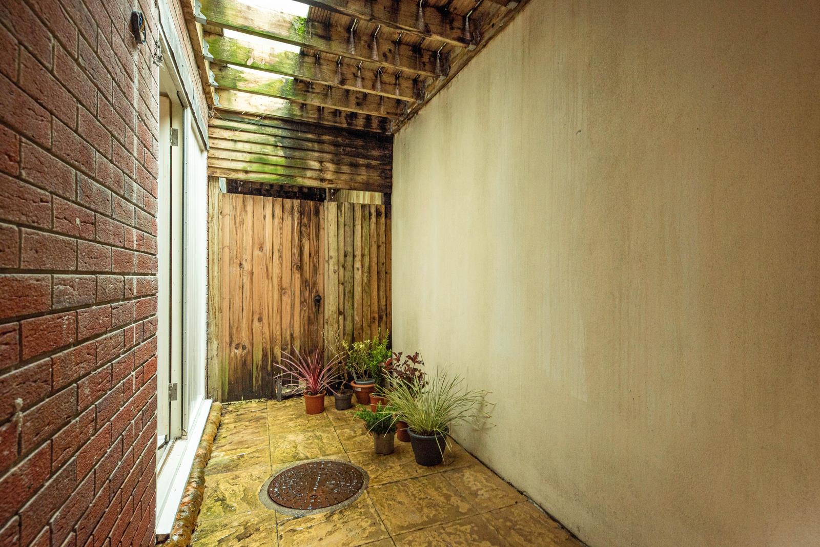 2 bed house for sale in Sydenham Road, Bristol 10