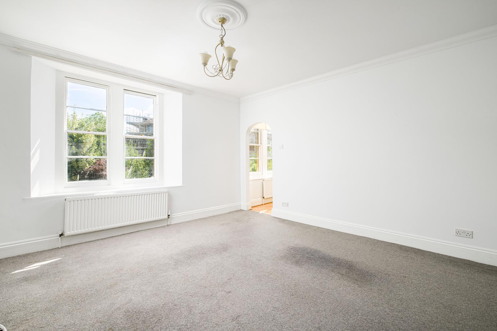 2 bed flat for sale in Clifton Park Road, Bristol  - Property Image 2