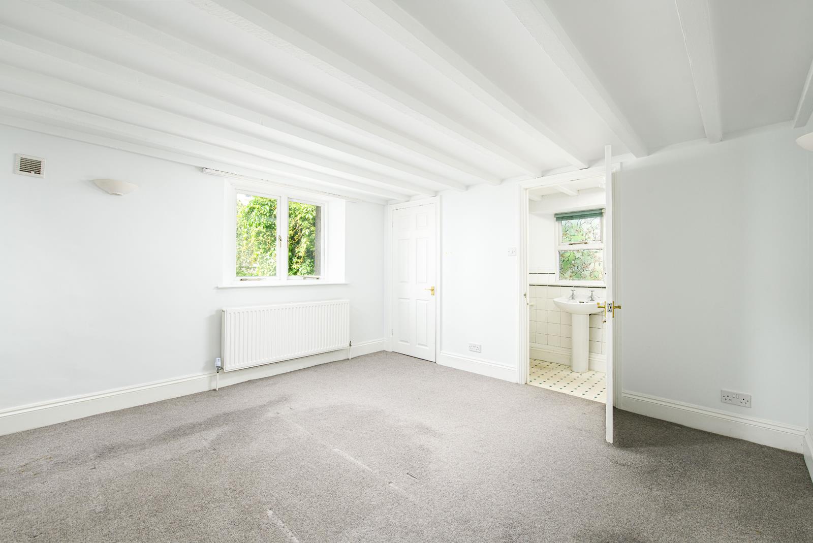 2 bed flat for sale in Clifton Park Road, Bristol  - Property Image 6