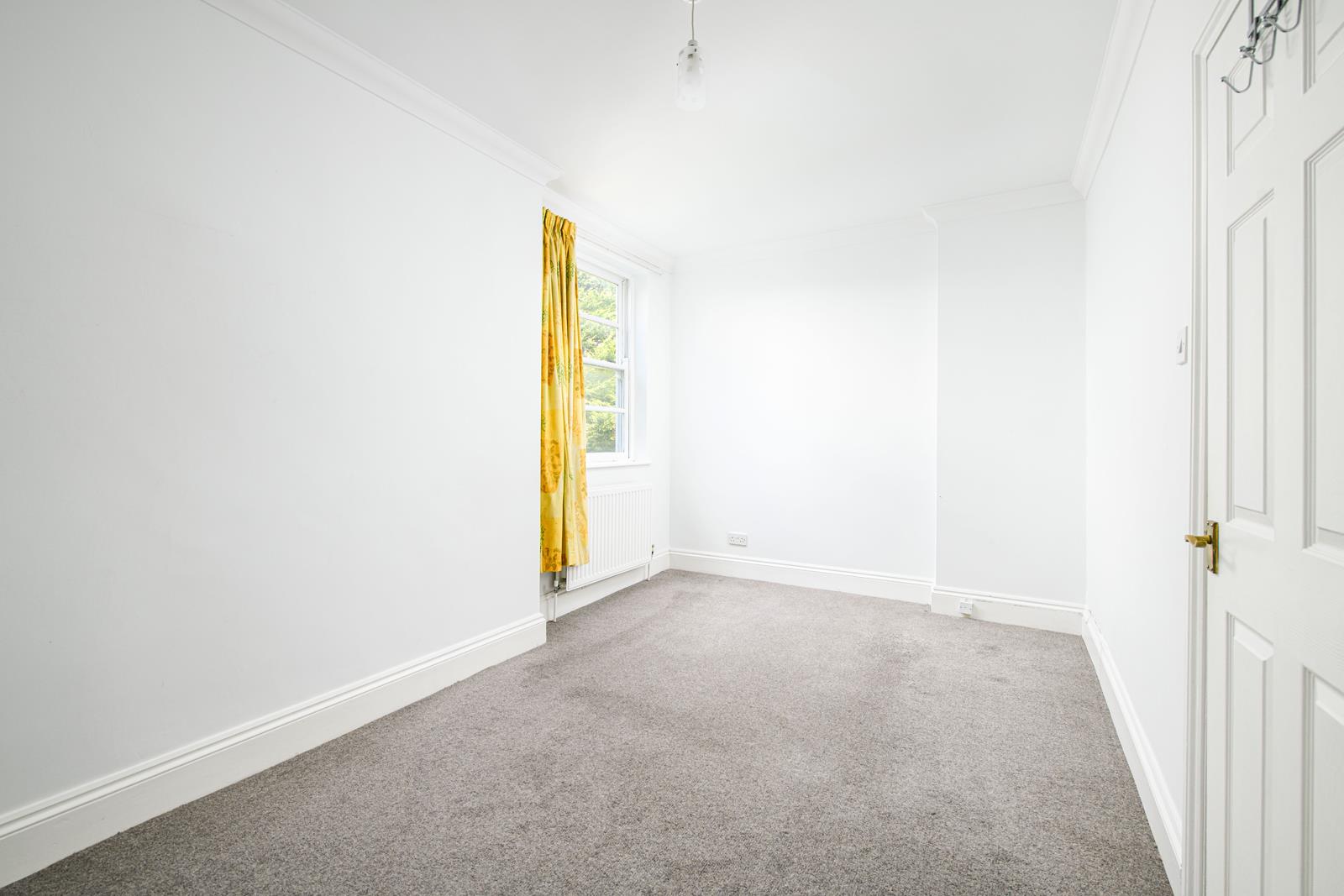 2 bed flat for sale in Clifton Park Road, Bristol  - Property Image 7