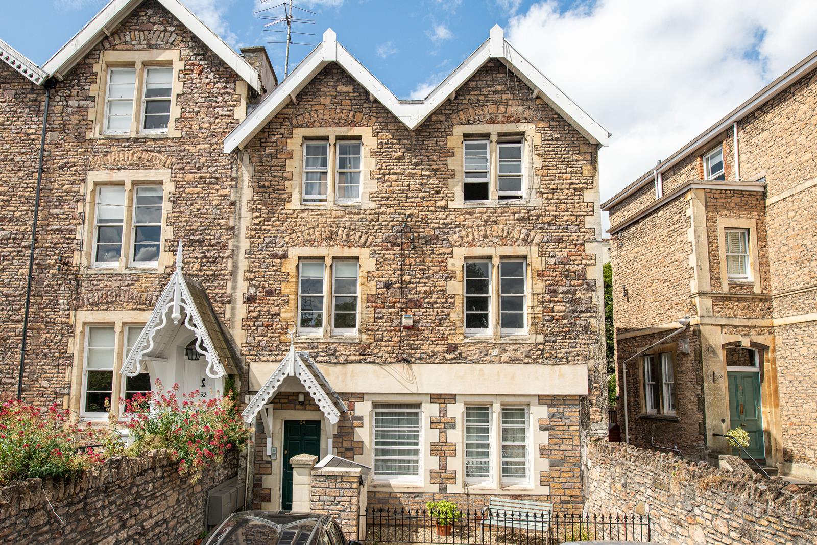 2 bed flat for sale in Clifton Park Road, Bristol - Property Image 1