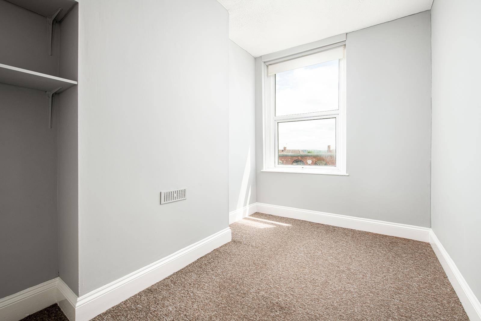 2 bed flat for sale in Station Road, Bristol 9