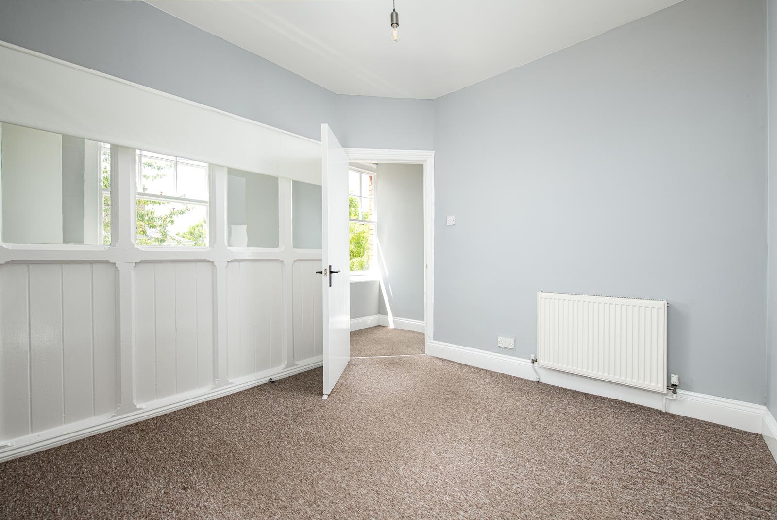 2 bed flat for sale in Station Road, Bristol 8