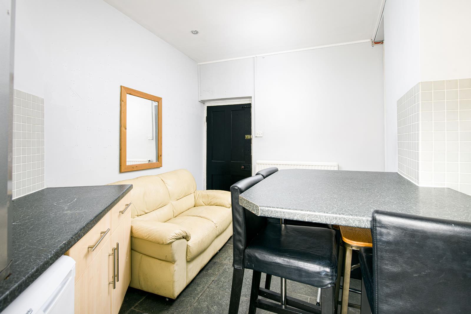3 bed apartment to rent in Christmas Steps, Bristol 4