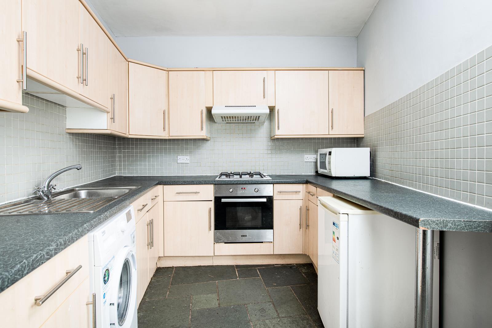3 bed apartment to rent in Christmas Steps, Bristol 2