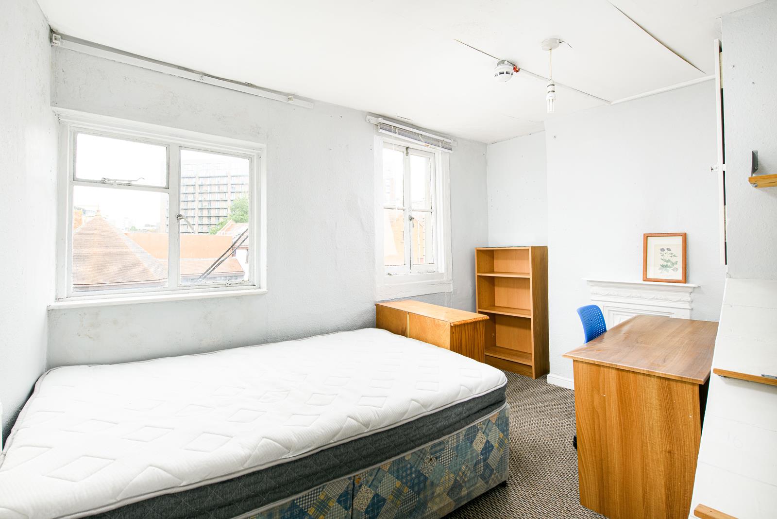 3 bed apartment to rent in Christmas Steps, Bristol 9