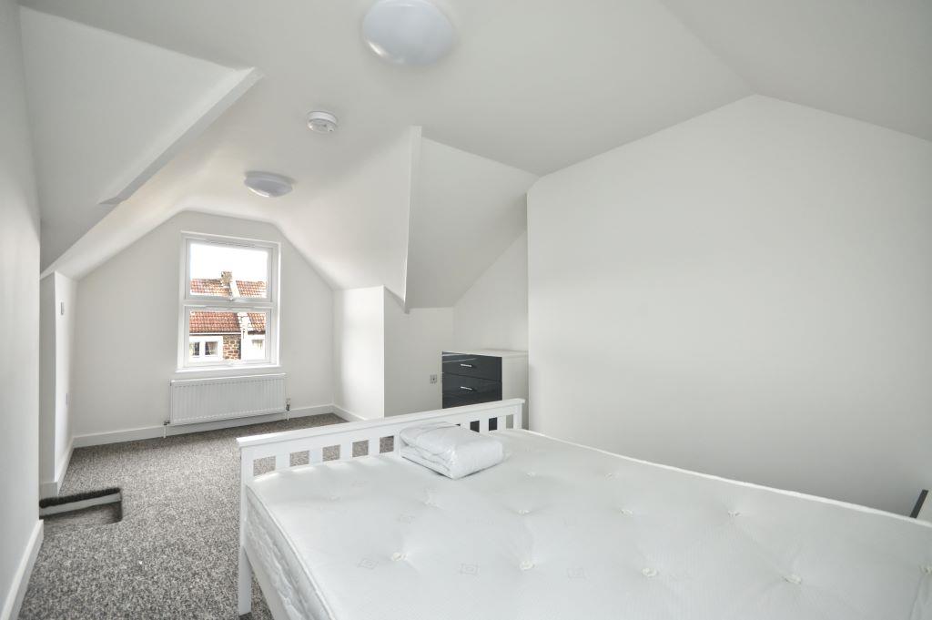 3 bed house to rent in Richmond Terrace, Bristol 9