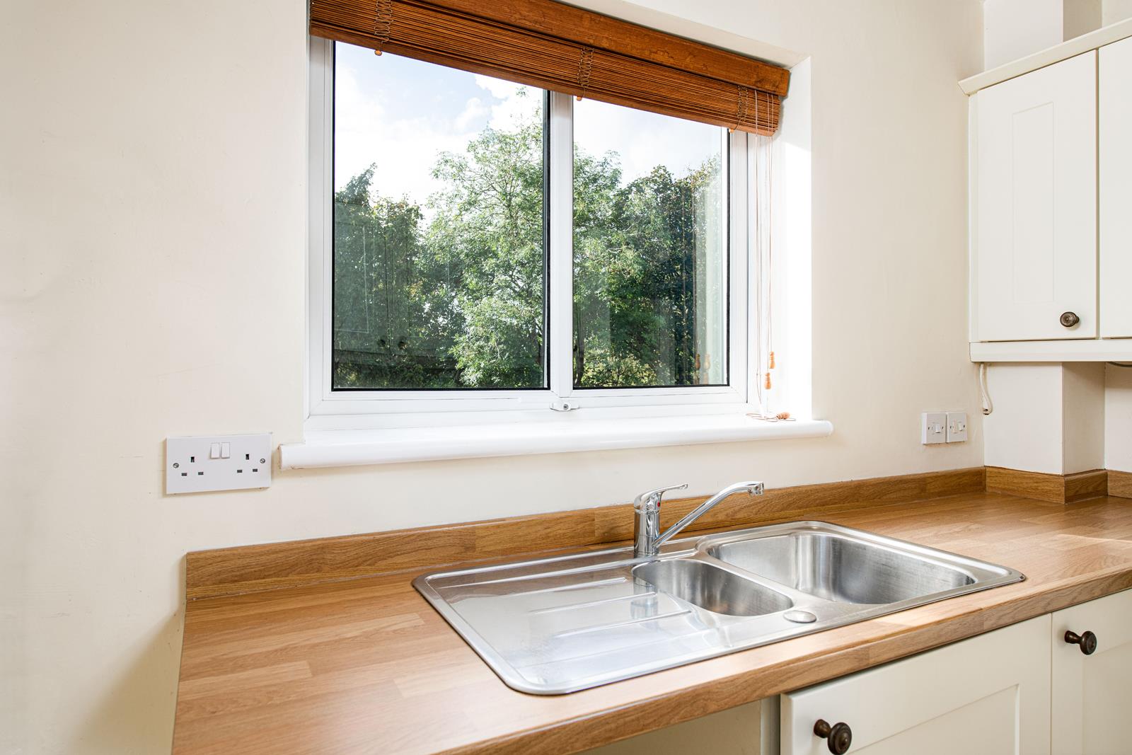 2 bed apartment for sale in Northover Close, Bristol 12