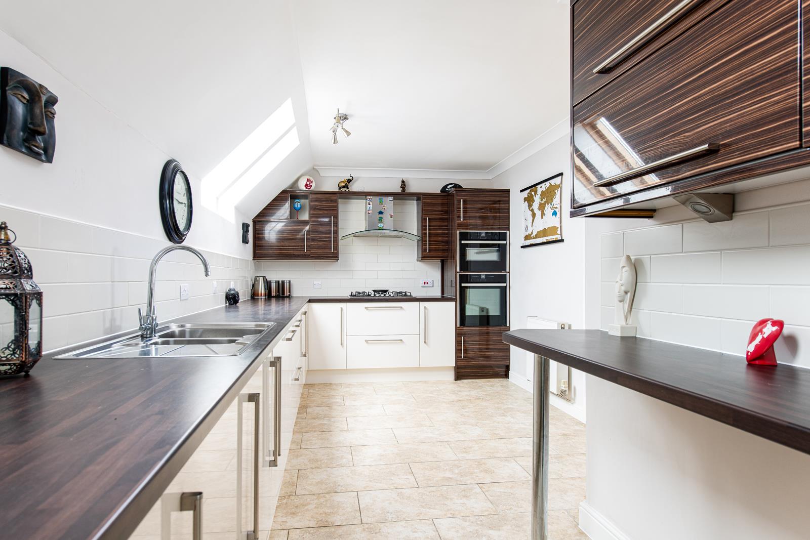 2 bed flat for sale in The Old Orchard, Bristol  - Property Image 10
