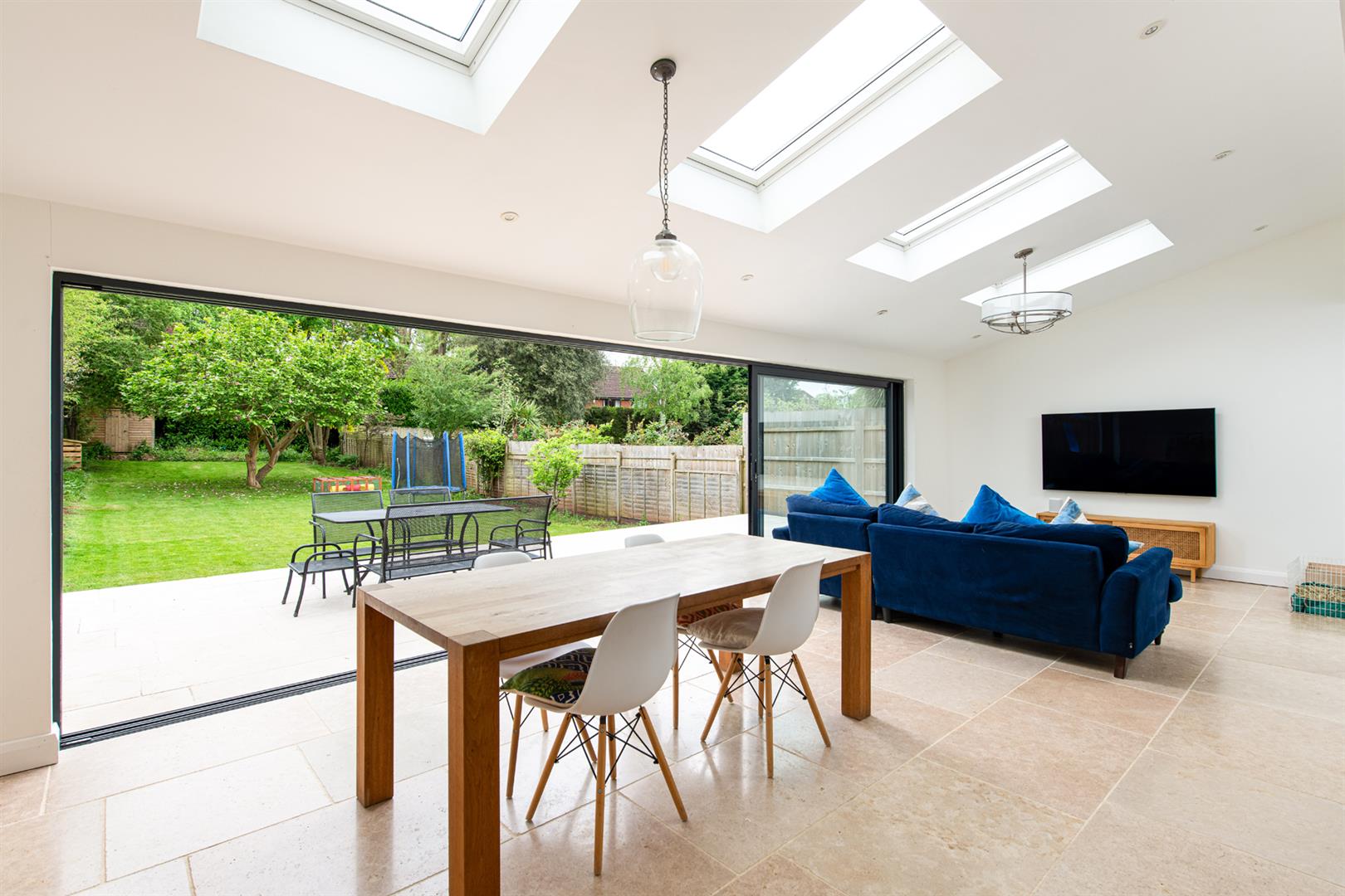 4 bed house to rent in Roman Way, Bristol 4