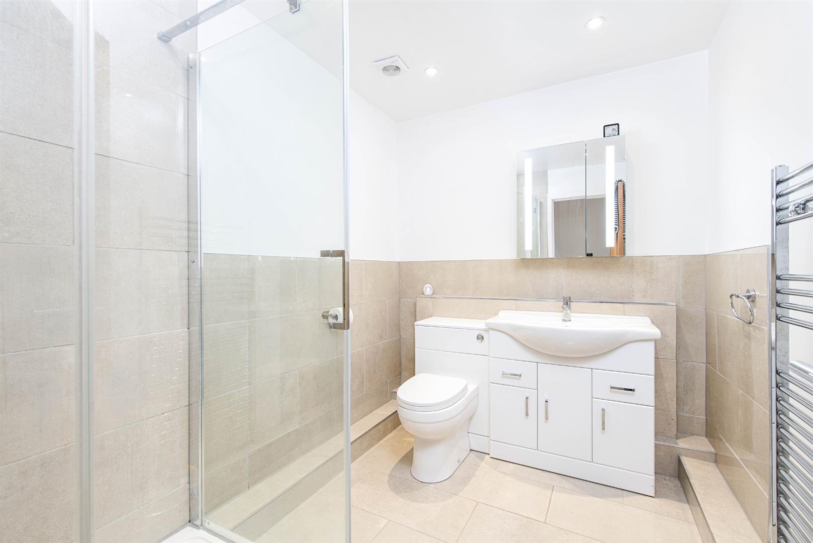 2 bed flat to rent in Belmont Road, Bristol 3