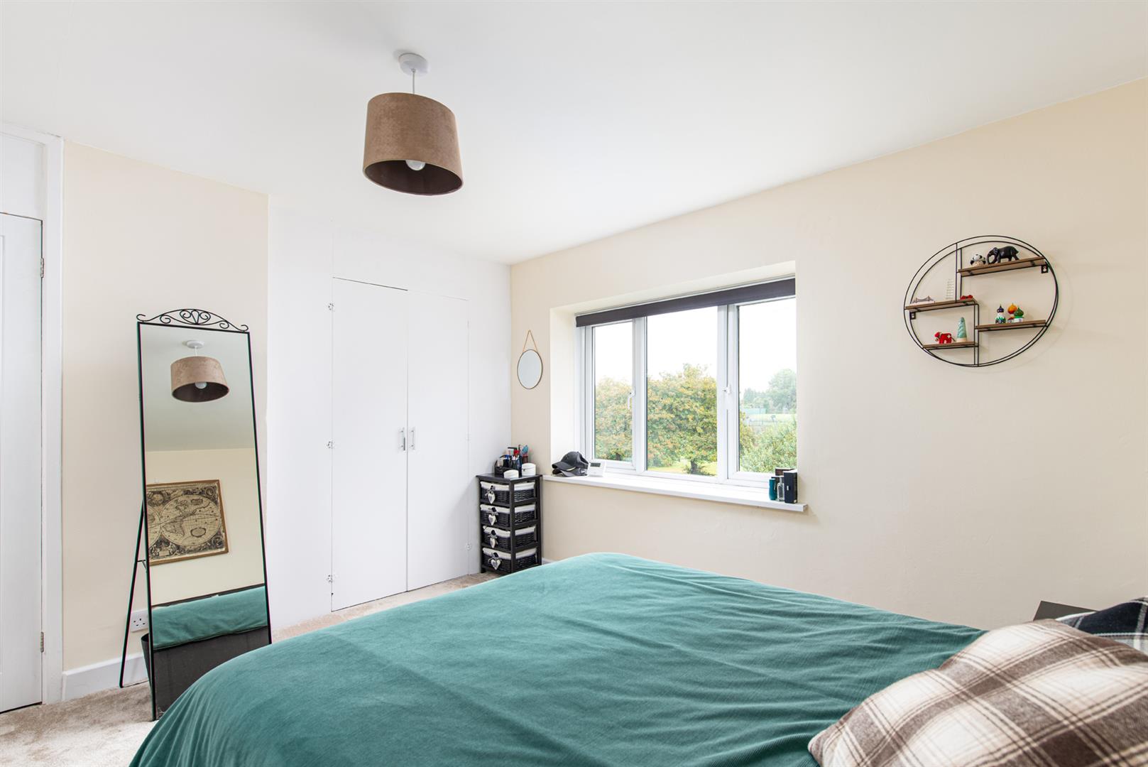 2 bed house to rent in Kimberley Close, Bristol 4