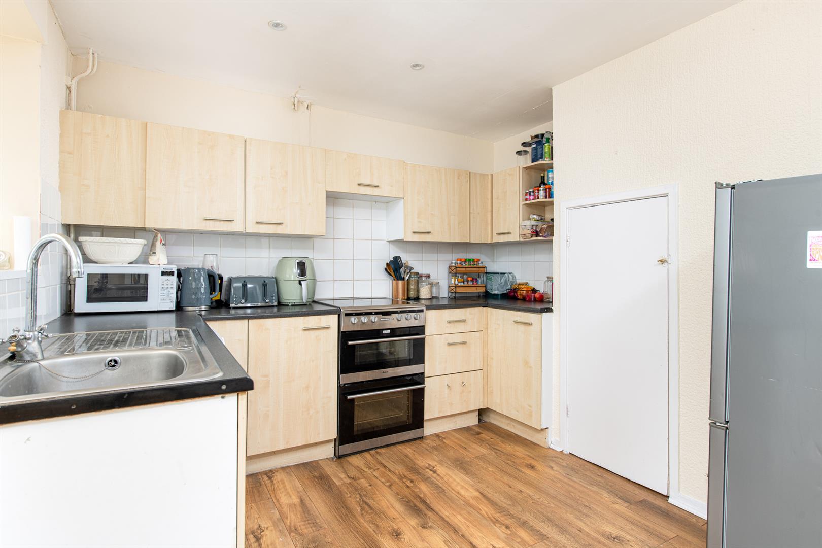 2 bed house to rent in Kimberley Close, Bristol 10