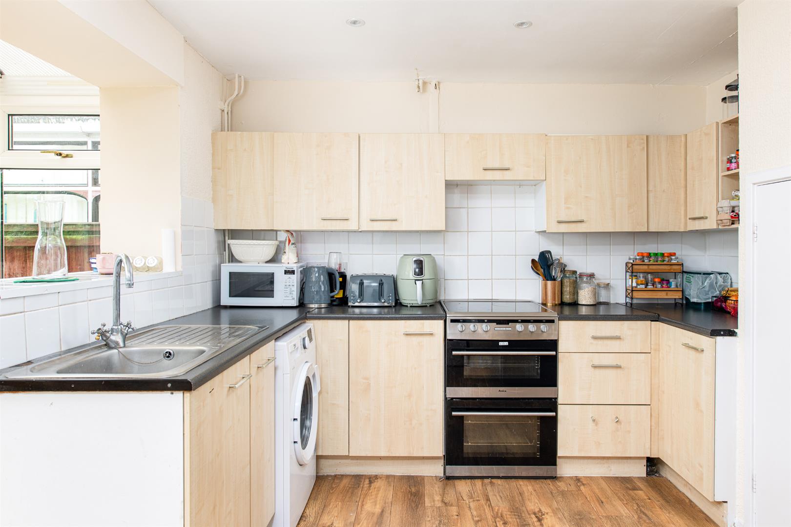 2 bed house to rent in Kimberley Close, Bristol 1
