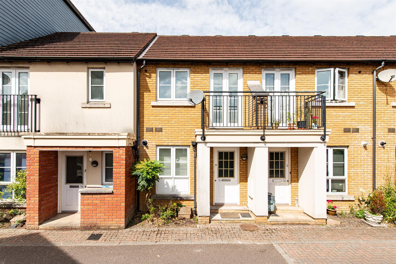 2 bed terraced house to rent in Bartholomews Square, Horfield  - Property Image 1