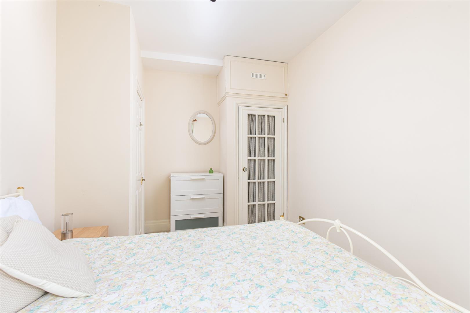 2 bed apartment for sale in Park Place, Bristol  - Property Image 10