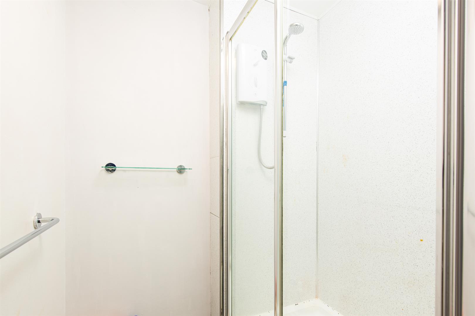 3 bed apartment to rent in Kings Parade Avenue, Bristol 9