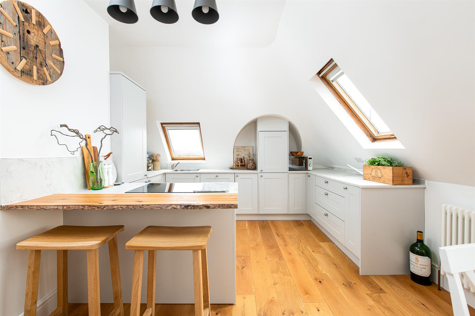 2 bed apartment for sale in Henleaze Gardens, Bristol - Property Image 1