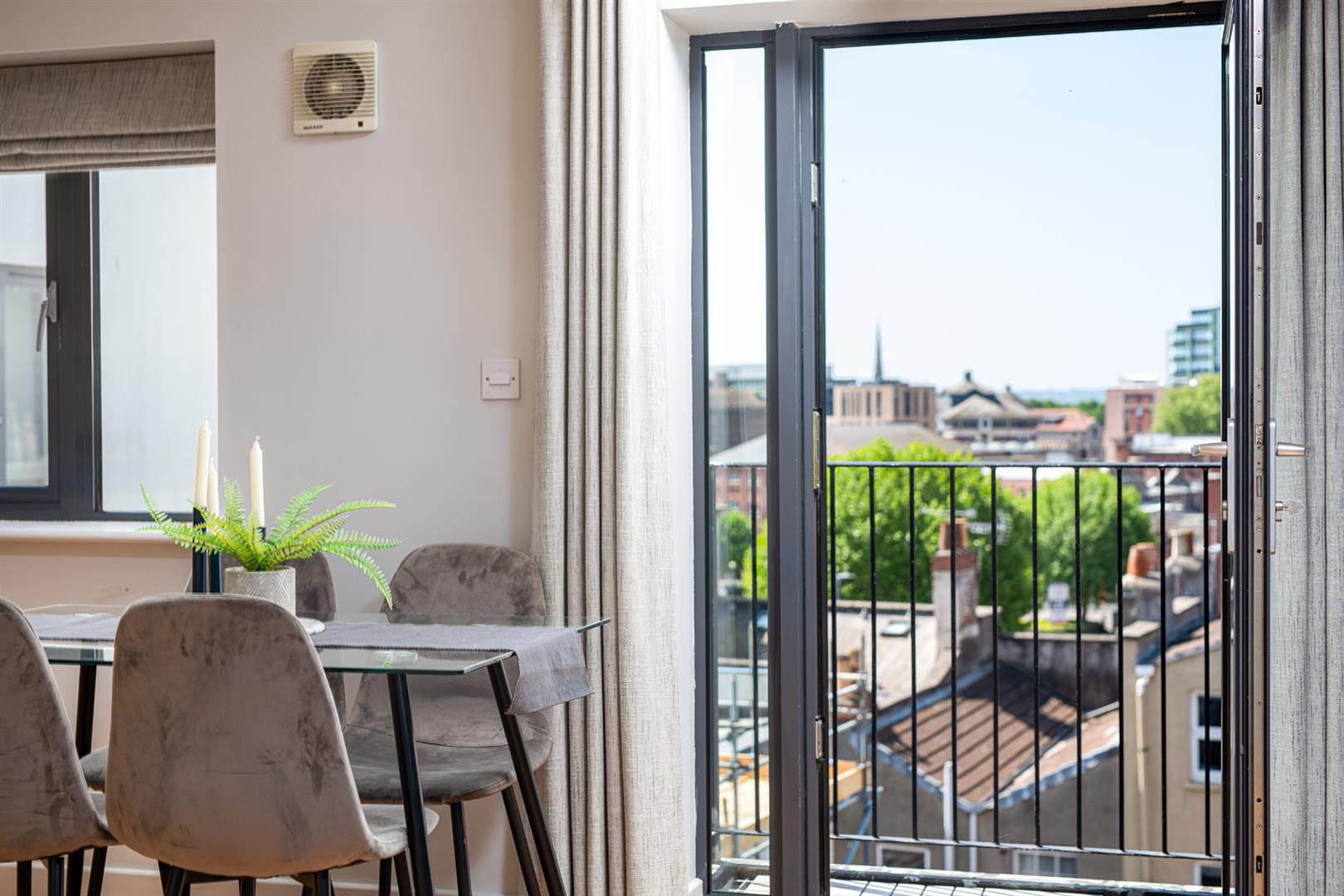 2 bed apartment for sale in Waterloo Road, Bristol 9