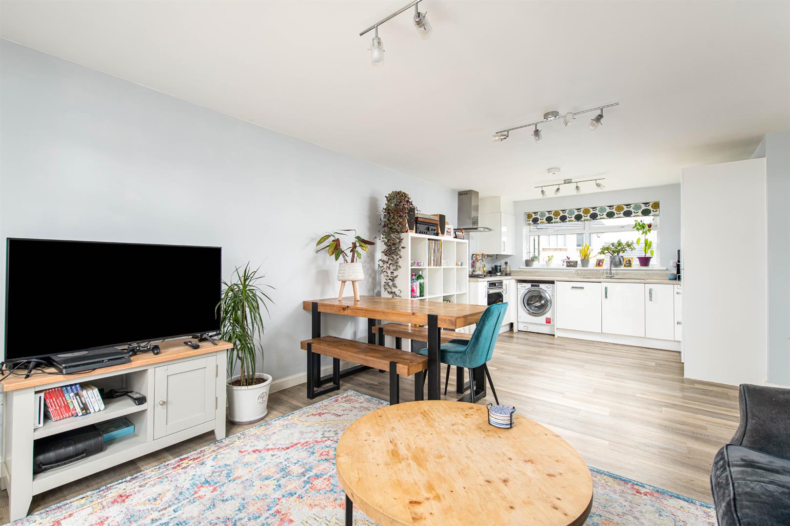 2 bed apartment for sale in Mansell Road, Patchway  - Property Image 2